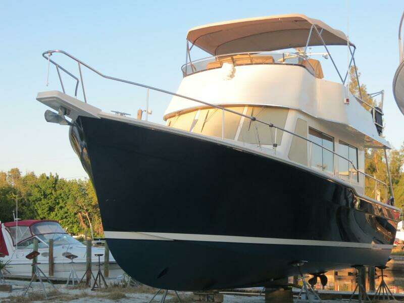 Sapphire 34ft Mainship Yacht For Sale