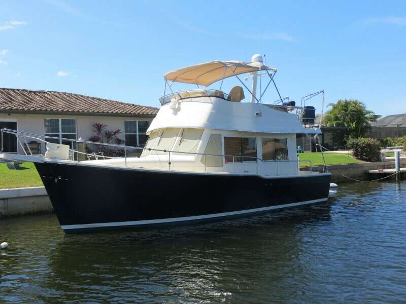 Sapphire 34ft Mainship Yacht For Sale