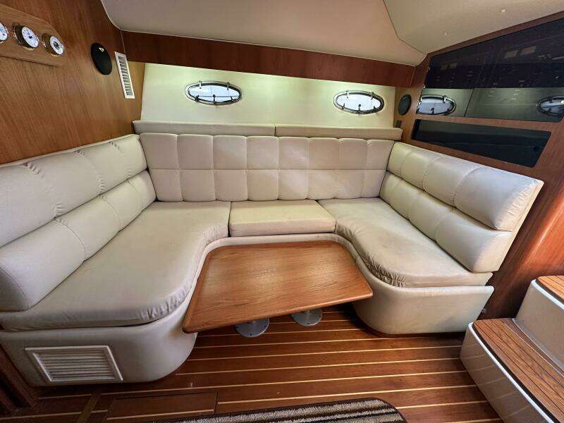 Broad Caster II 35ft Tiara Yachts Yacht For Sale