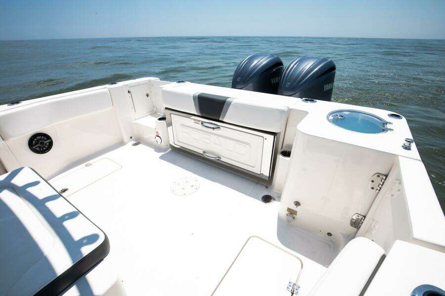 27ft Robalo Yacht For Sale