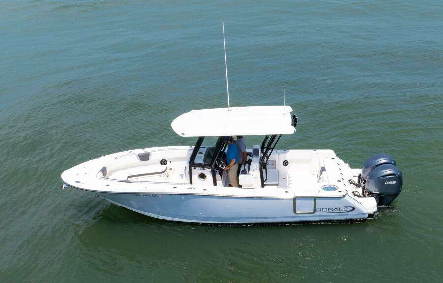 27ft Robalo Yacht For Sale
