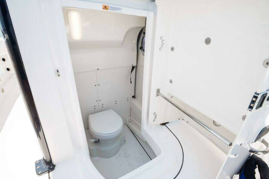 27ft Robalo Yacht For Sale