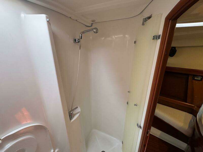 Sanctuary 46ft Beneteau Yacht For Sale