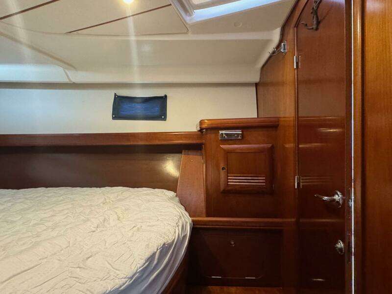 Sanctuary 46ft Beneteau Yacht For Sale