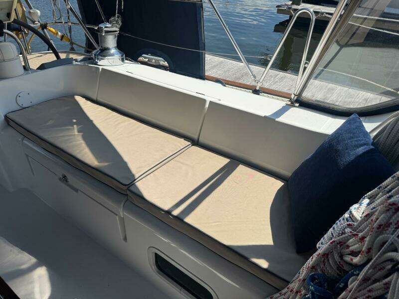 Sanctuary 46ft Beneteau Yacht For Sale