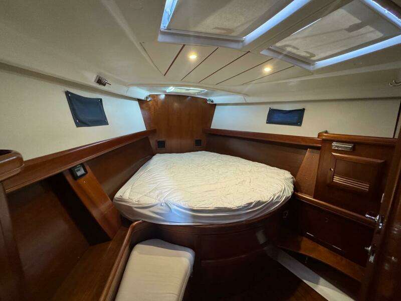Sanctuary 46ft Beneteau Yacht For Sale