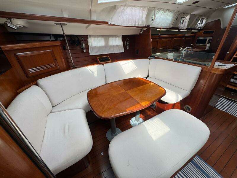 Sanctuary 46ft Beneteau Yacht For Sale