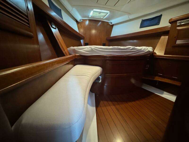 Sanctuary 46ft Beneteau Yacht For Sale
