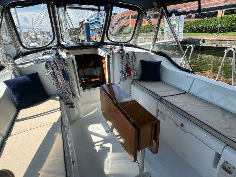 Sanctuary 46ft Beneteau Yacht For Sale