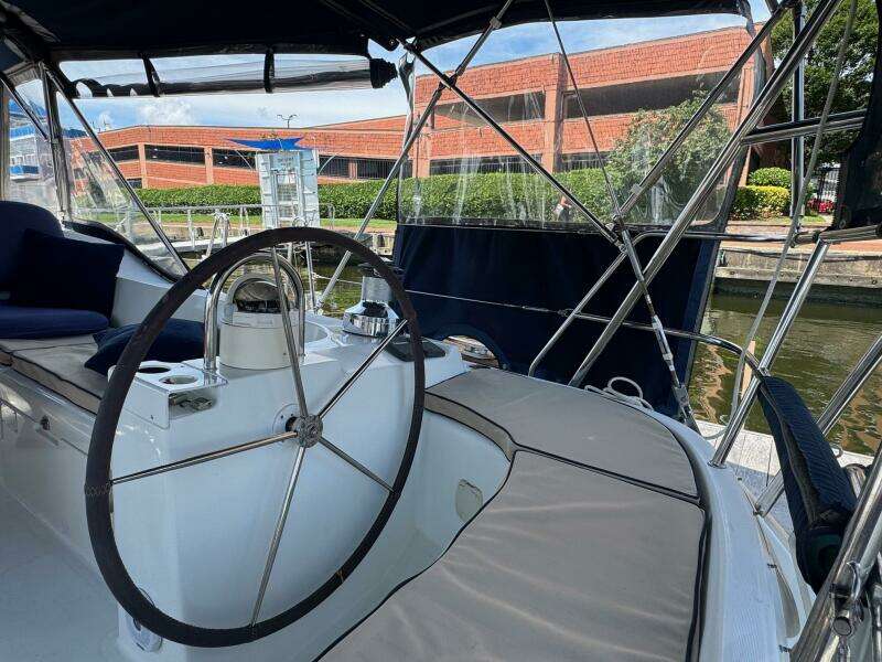 Sanctuary 46ft Beneteau Yacht For Sale