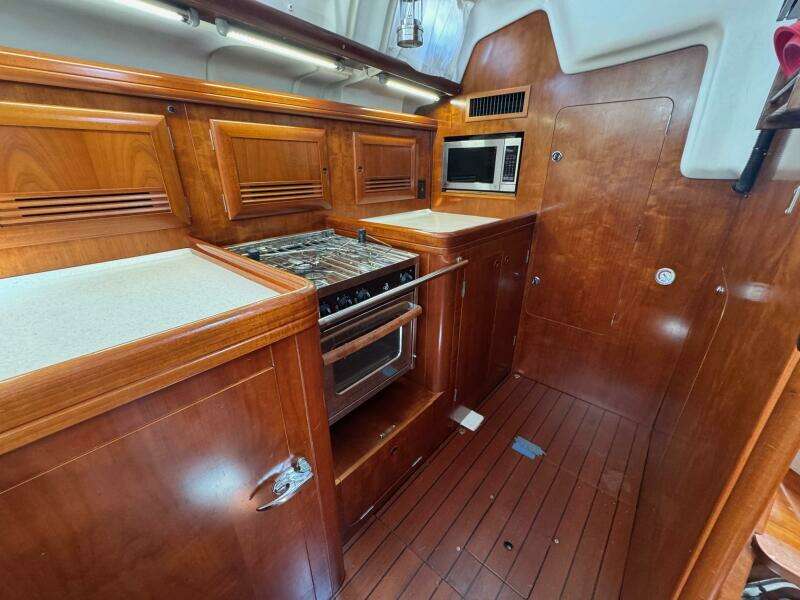 Sanctuary 46ft Beneteau Yacht For Sale