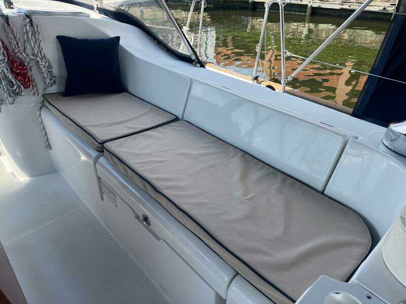 Sanctuary 46ft Beneteau Yacht For Sale