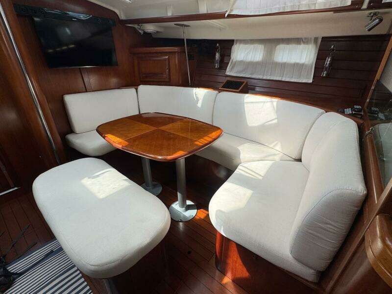 Sanctuary 46ft Beneteau Yacht For Sale