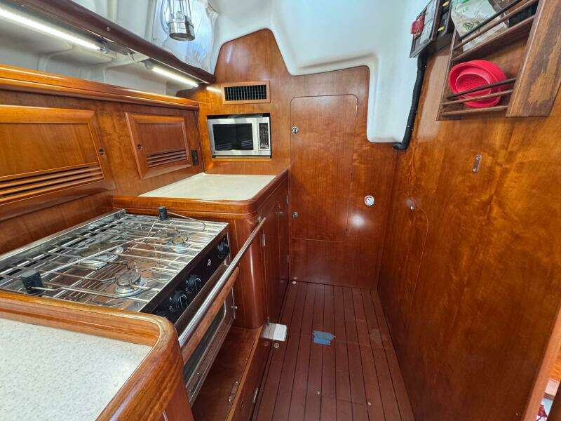 Sanctuary 46ft Beneteau Yacht For Sale