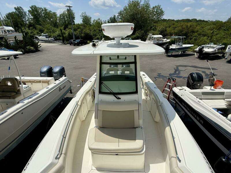 25ft Boston Whaler Yacht For Sale