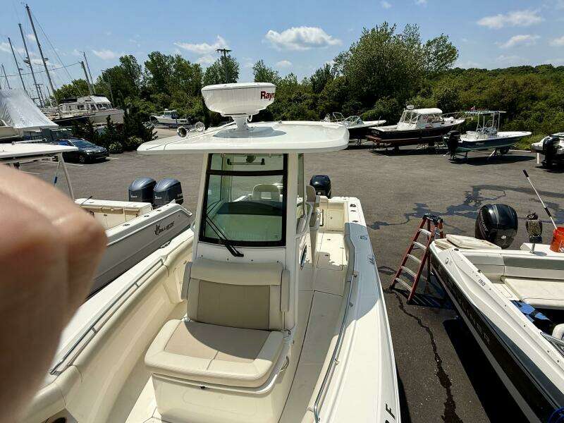 25ft Boston Whaler Yacht For Sale