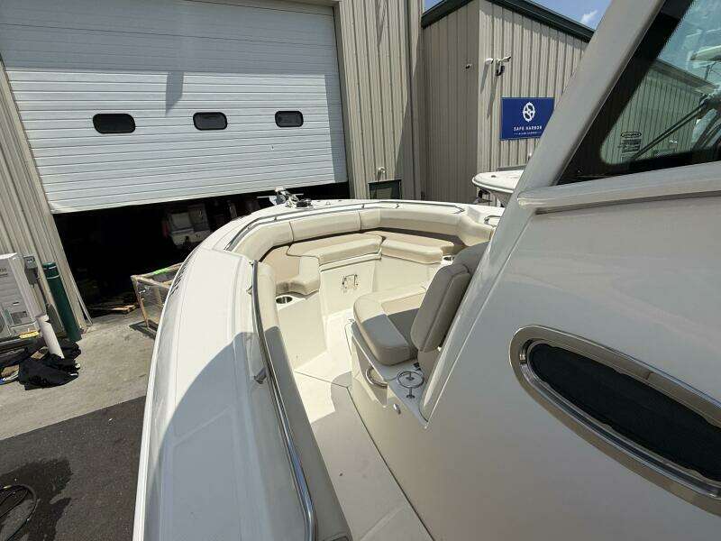 25ft Boston Whaler Yacht For Sale