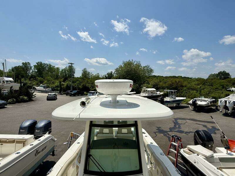 25ft Boston Whaler Yacht For Sale