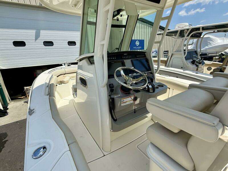 25ft Boston Whaler Yacht For Sale