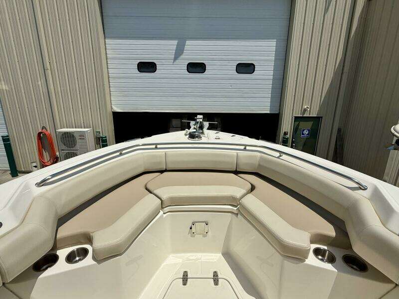 25ft Boston Whaler Yacht For Sale
