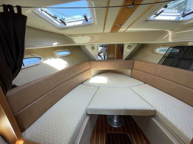 28ft Cutwater Yacht For Sale