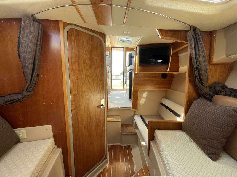 28ft Cutwater Yacht For Sale
