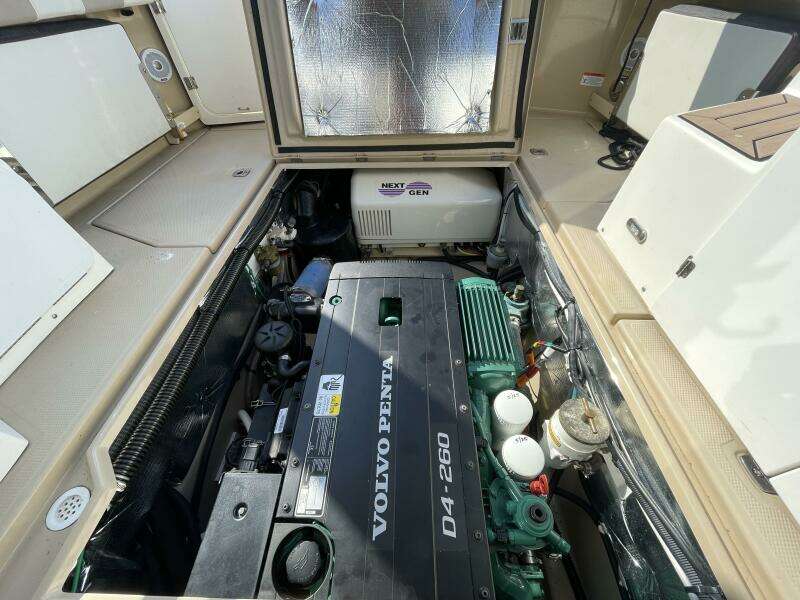 28ft Cutwater Yacht For Sale
