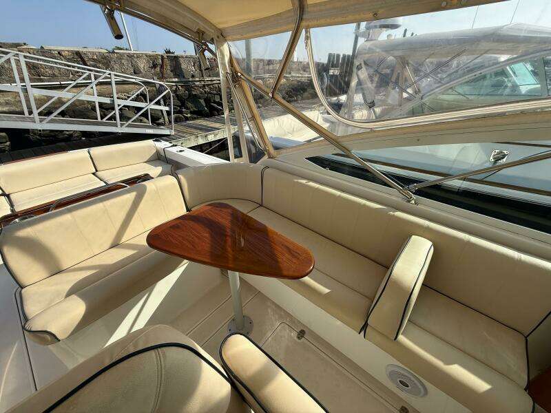 Summer Salt  29ft Hunt Yachts Yacht For Sale