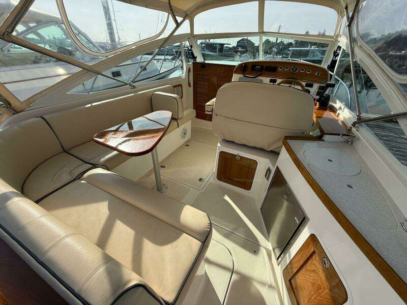 Summer Salt  29ft Hunt Yachts Yacht For Sale