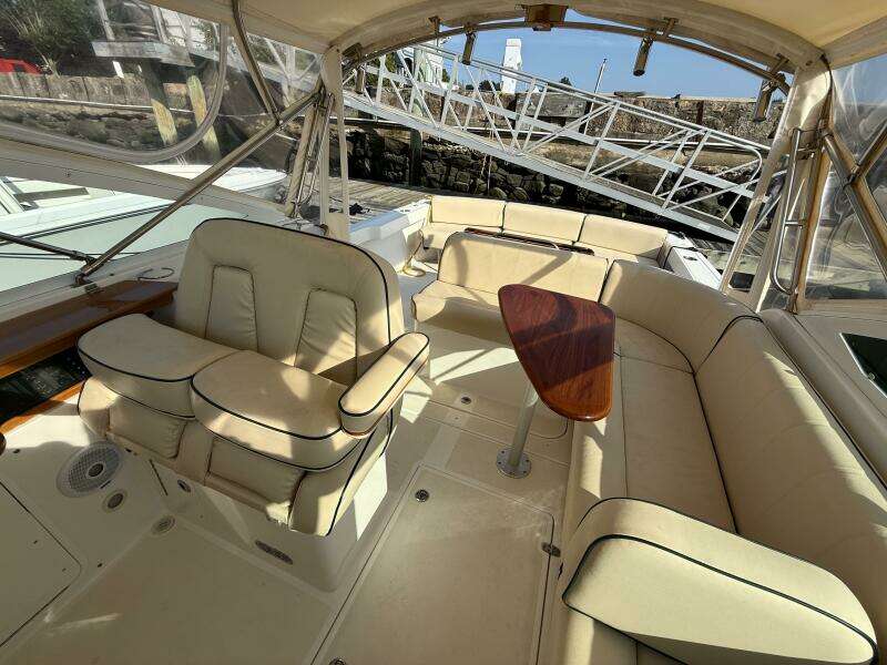 Summer Salt  29ft Hunt Yachts Yacht For Sale