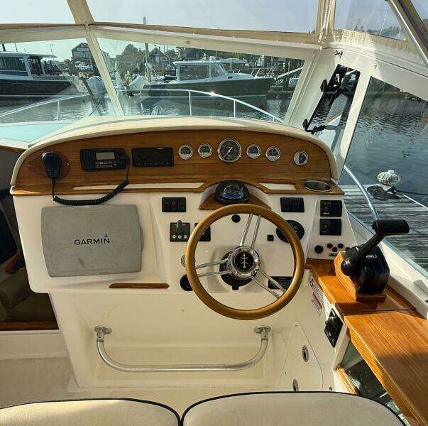 Summer Salt  29ft Hunt Yachts Yacht For Sale