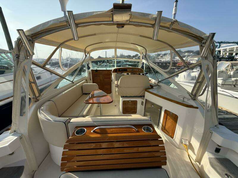 Summer Salt  29ft Hunt Yachts Yacht For Sale