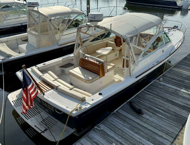 Summer Salt  29ft Hunt Yachts Yacht For Sale