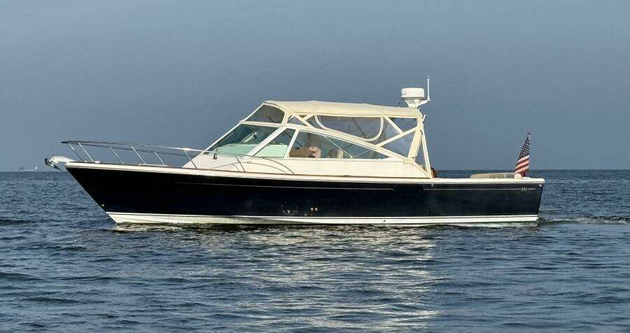Summer Salt  29ft Hunt Yachts Yacht For Sale