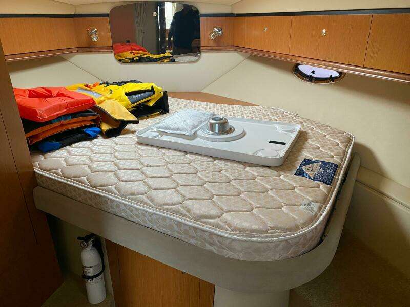34ft Cruisers Yachts Yacht For Sale