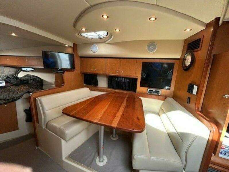 34ft Cruisers Yachts Yacht For Sale