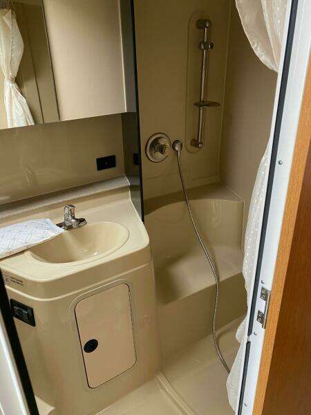 34ft Cruisers Yachts Yacht For Sale