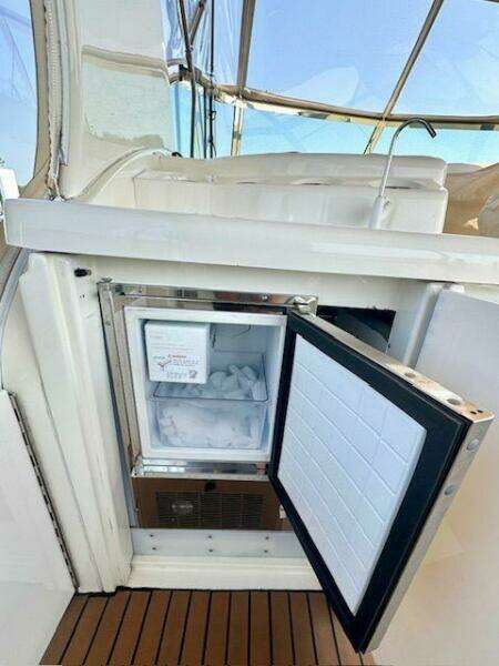 44ft Cruisers Yachts Yacht For Sale