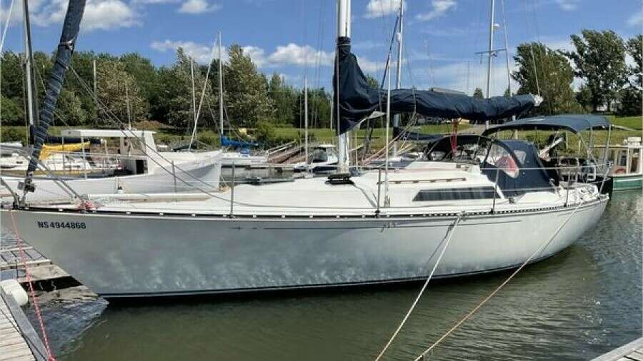 35ft C amp C Yacht For Sale