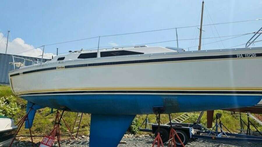 30ft CS Yacht For Sale