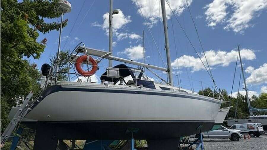 33ft CS Yacht For Sale