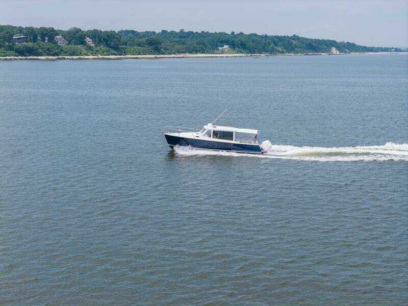 35ft MJM Yacht For Sale