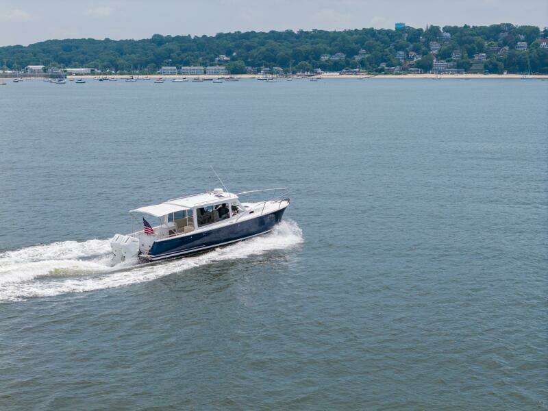 35ft MJM Yacht For Sale