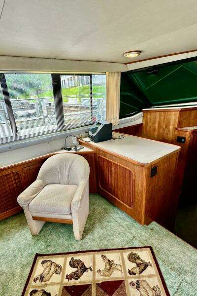 38ft Carver Yacht For Sale