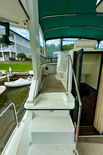 38ft Carver Yacht For Sale
