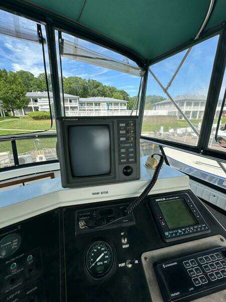 38ft Carver Yacht For Sale