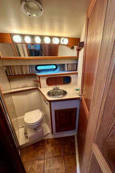 38ft Carver Yacht For Sale