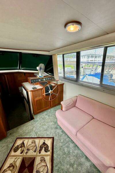 38ft Carver Yacht For Sale