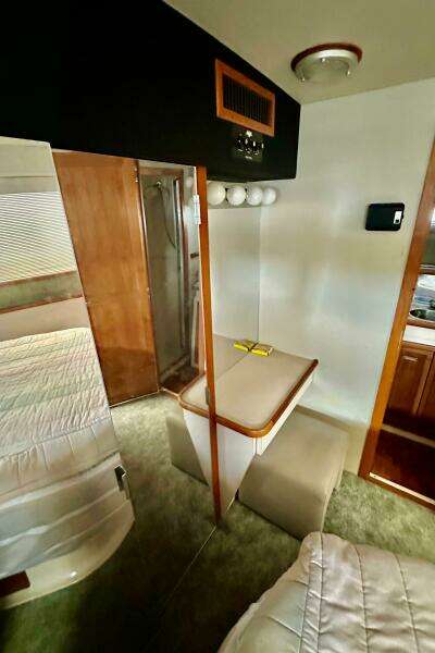 38ft Carver Yacht For Sale