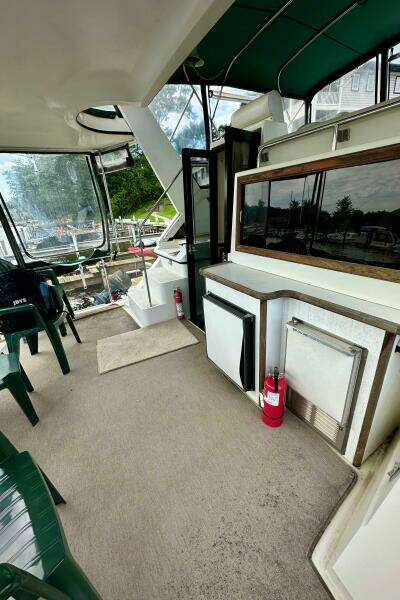 38ft Carver Yacht For Sale